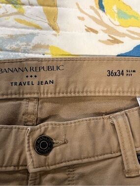 Men’s Banana Republic Slim Fit Travel Jean in Khaki Tan 36x34